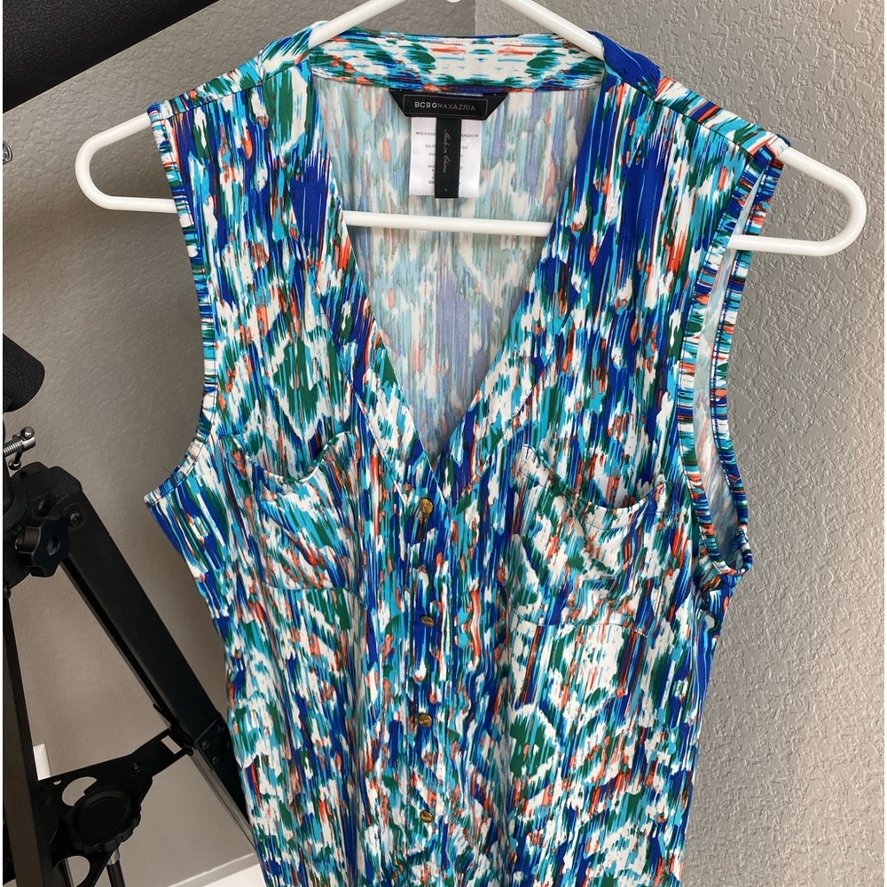 BCBGMAXAZRIA multi colored snap button top
